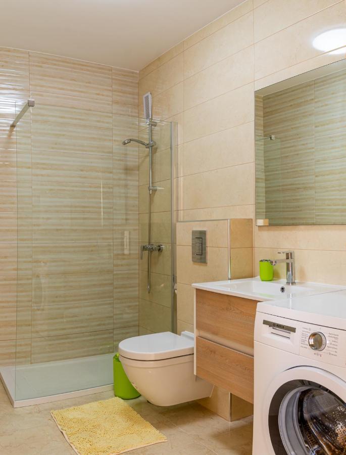 Esmeralda. Lovely And New Apartment Right By The Ocean! كالاو سالفاجي المظهر الخارجي الصورة